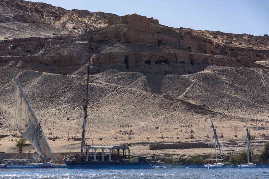 Egipto 375 - rio Nilo - paisajes ribereños - falupas.jpg
